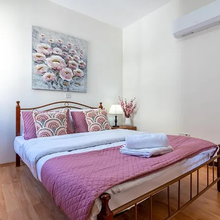 Adonia 2-bedroom In Larnaca * Meneou