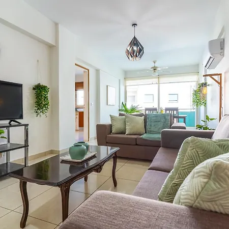 Adonia 2-bedroom In Larnaca Apartament *