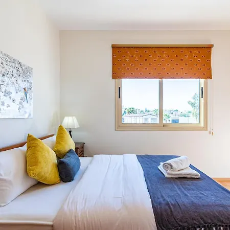 Adonia 2-bedroom In Larnaca * Meneou